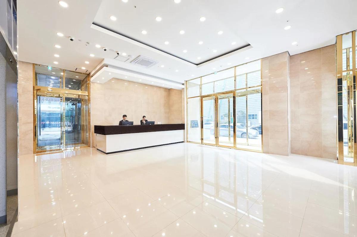 Gold Coast Hotel Incheon Exterior photo