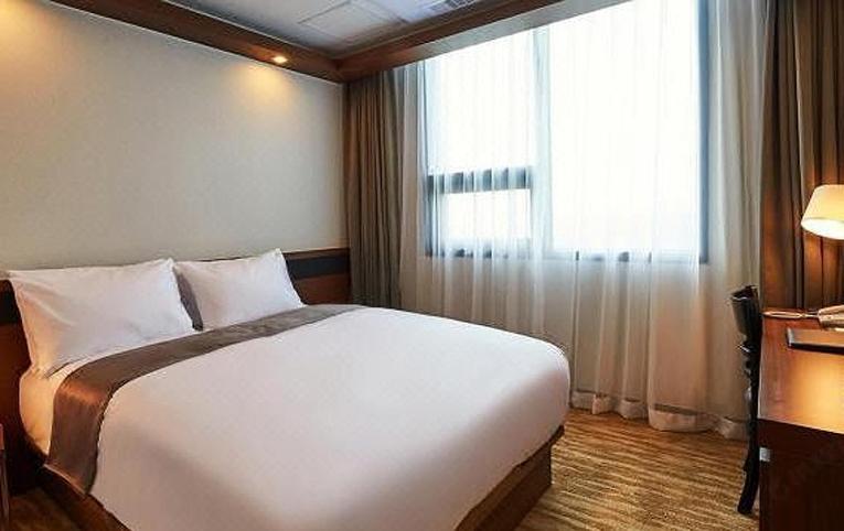 Gold Coast Hotel Incheon Exterior photo